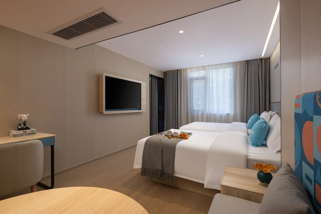Superior King room