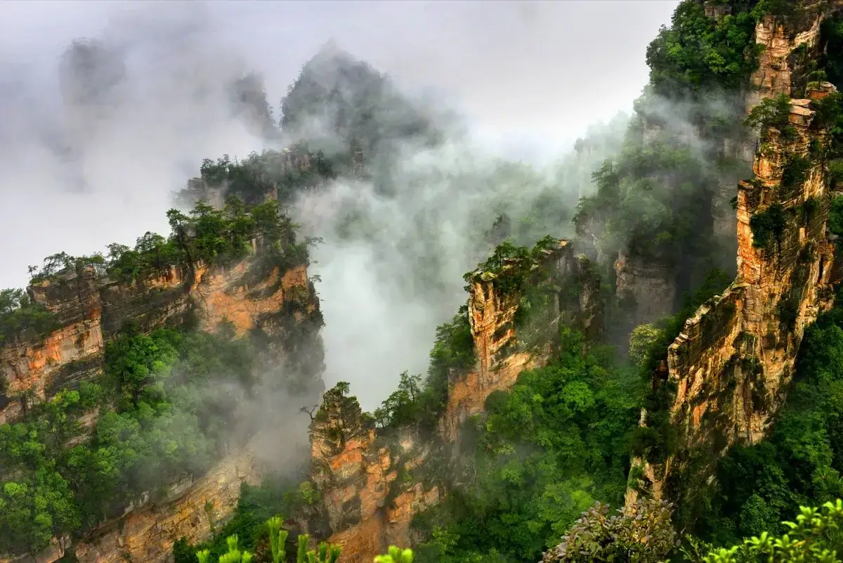 Wall-like cliff formation near Wulingyuan